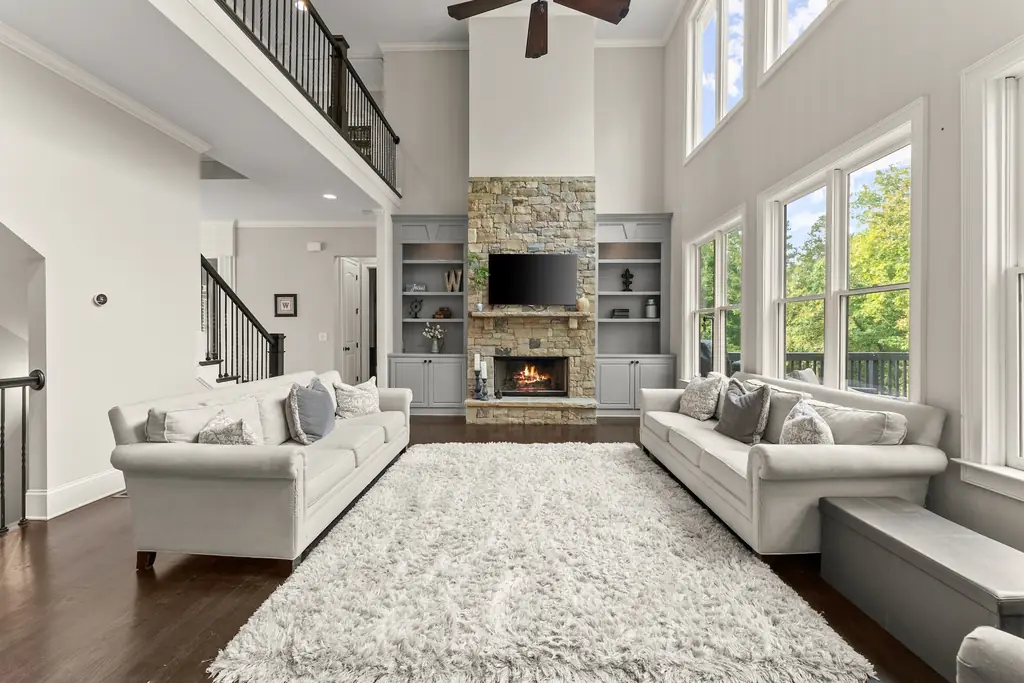 Great room at 6625 Baywood Run before the renovation